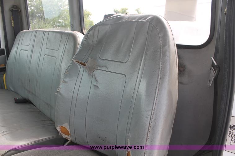 image for item I7838 1994 Freightliner FL70 liquid nurse truck