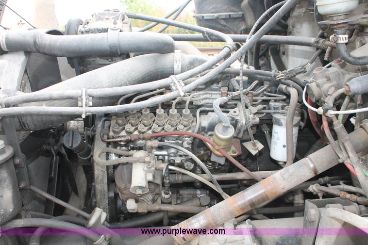 image for item I7838 1994 Freightliner FL70 liquid nurse truck