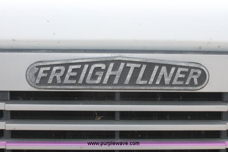 image for item I7838 1994 Freightliner FL70 liquid nurse truck