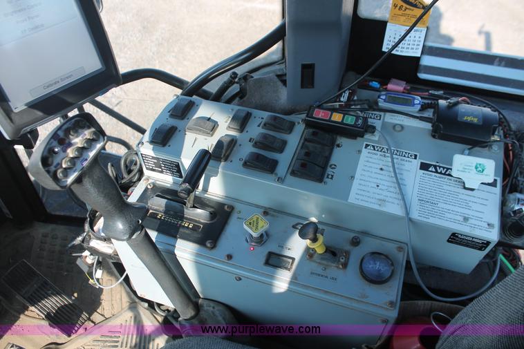 image for item I7841 2005 GVM Prowler XP 1149T self-propelled sprayer/spreader