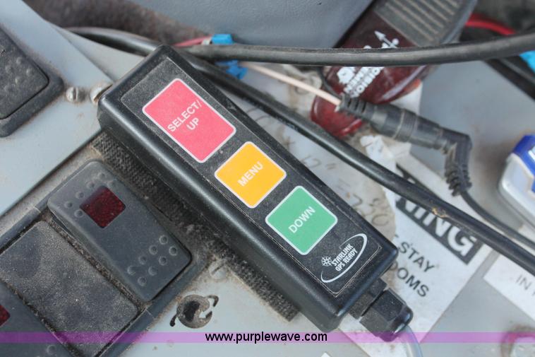 image for item I7841 2005 GVM Prowler XP 1149T self-propelled sprayer/spreader