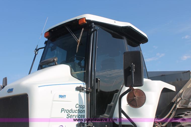 image for item I7841 2005 GVM Prowler XP 1149T self-propelled sprayer/spreader