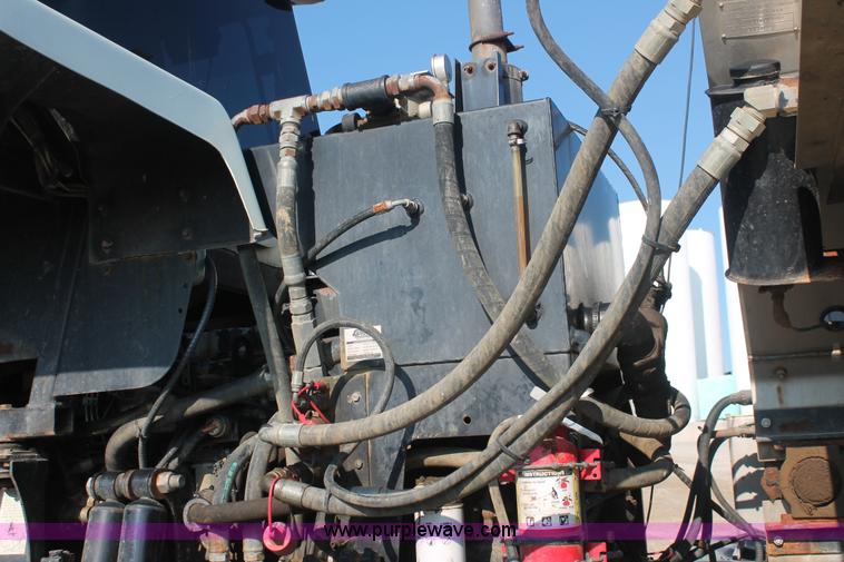 image for item I7841 2005 GVM Prowler XP 1149T self-propelled sprayer/spreader