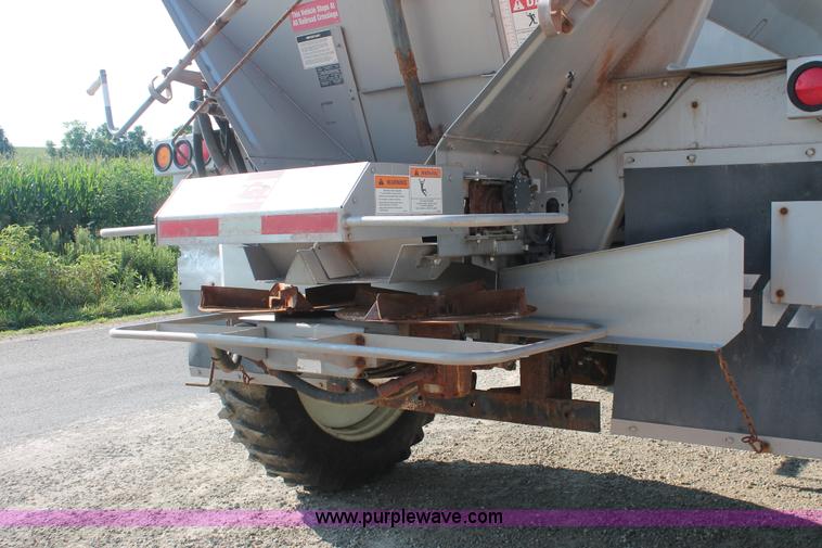 image for item I7841 2005 GVM Prowler XP 1149T self-propelled sprayer/spreader