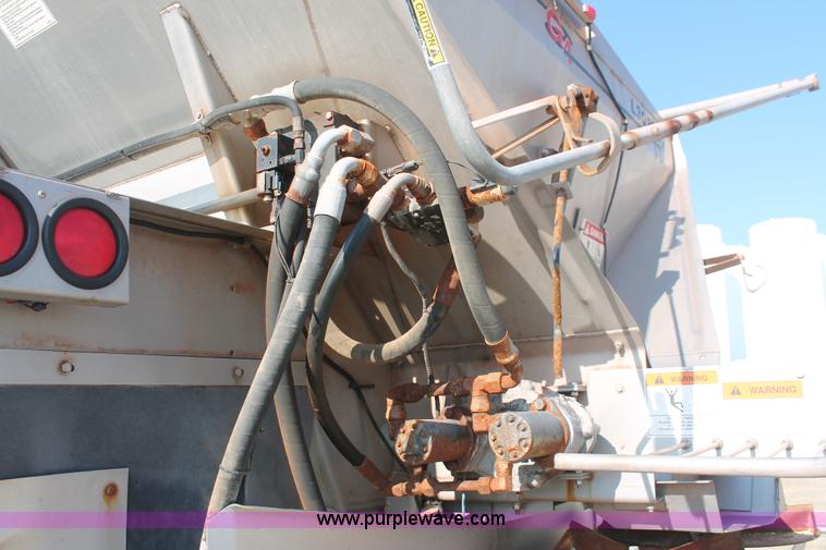 image for item I7841 2005 GVM Prowler XP 1149T self-propelled sprayer/spreader