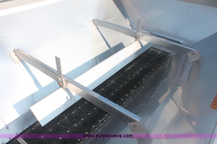 image for item I7841 2005 GVM Prowler XP 1149T self-propelled sprayer/spreader