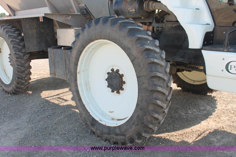 image for item I7841 2005 GVM Prowler XP 1149T self-propelled sprayer/spreader