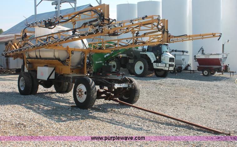 image for item I7841 2005 GVM Prowler XP 1149T self-propelled sprayer/spreader