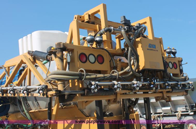 image for item I7841 2005 GVM Prowler XP 1149T self-propelled sprayer/spreader