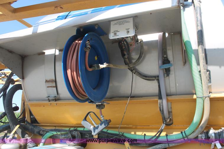 image for item I7841 2005 GVM Prowler XP 1149T self-propelled sprayer/spreader