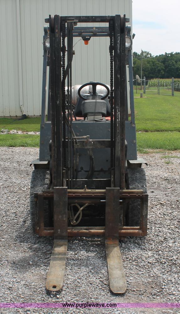 image for item I7843 Toyota 42 forklift