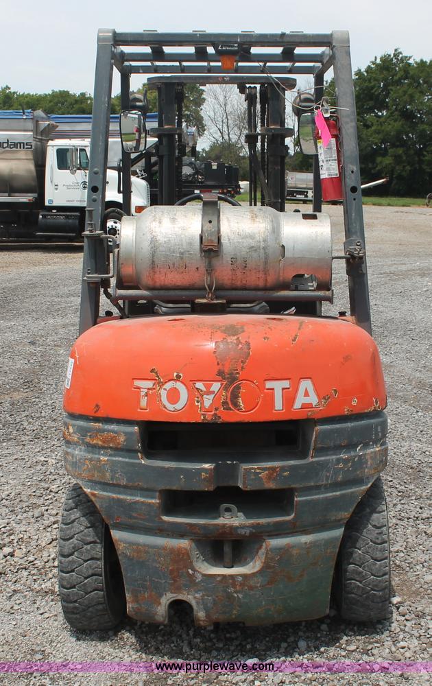 image for item I7843 Toyota 42 forklift