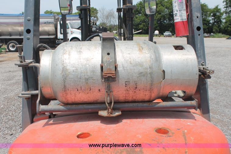 image for item I7843 Toyota 42 forklift