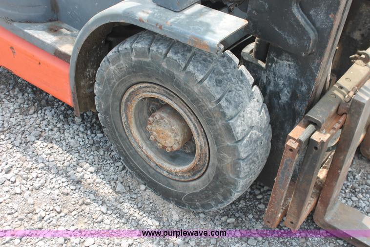 image for item I7843 Toyota 42 forklift