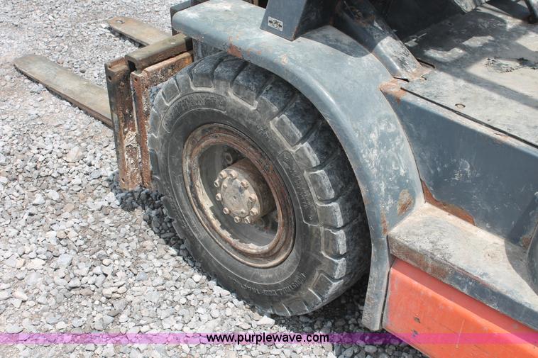 image for item I7843 Toyota 42 forklift