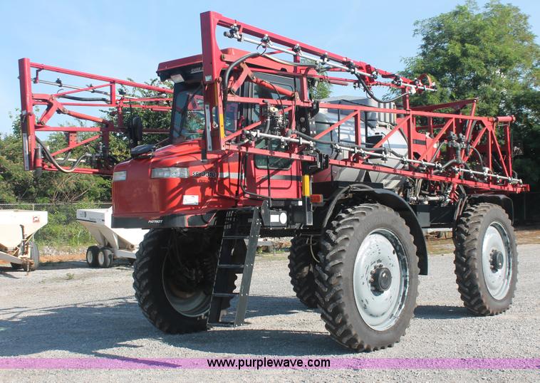 image for item I7851 2005 Case IH SPX3310 Patriot self-propelled sprayer