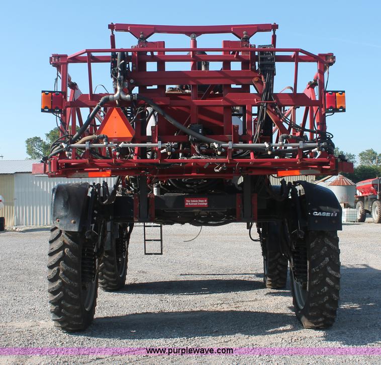 image for item I7851 2005 Case IH SPX3310 Patriot self-propelled sprayer