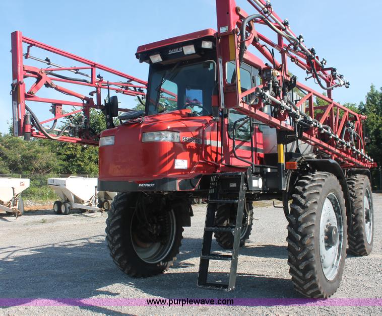 image for item I7851 2005 Case IH SPX3310 Patriot self-propelled sprayer