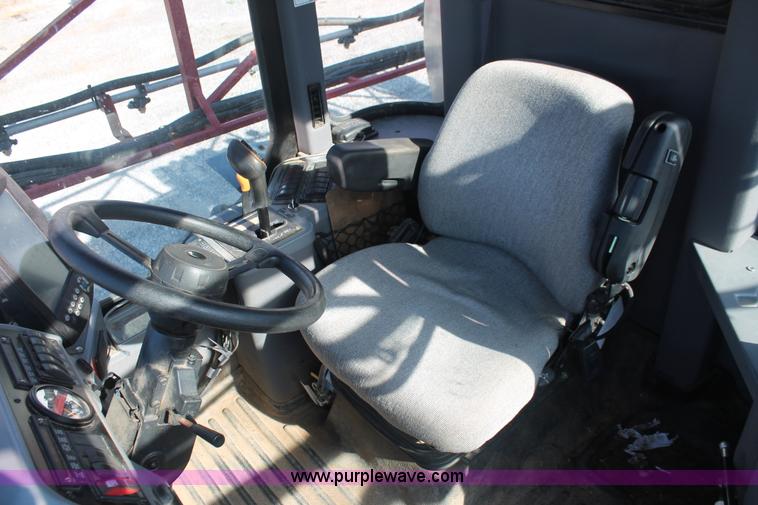 image for item I7851 2005 Case IH SPX3310 Patriot self-propelled sprayer