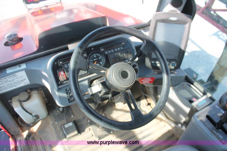 image for item I7851 2005 Case IH SPX3310 Patriot self-propelled sprayer