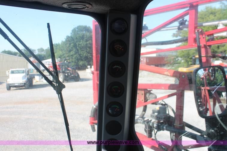 image for item I7851 2005 Case IH SPX3310 Patriot self-propelled sprayer
