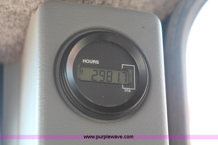 image for item I7851 2005 Case IH SPX3310 Patriot self-propelled sprayer