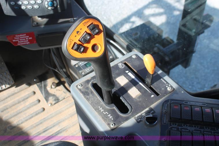 image for item I7851 2005 Case IH SPX3310 Patriot self-propelled sprayer