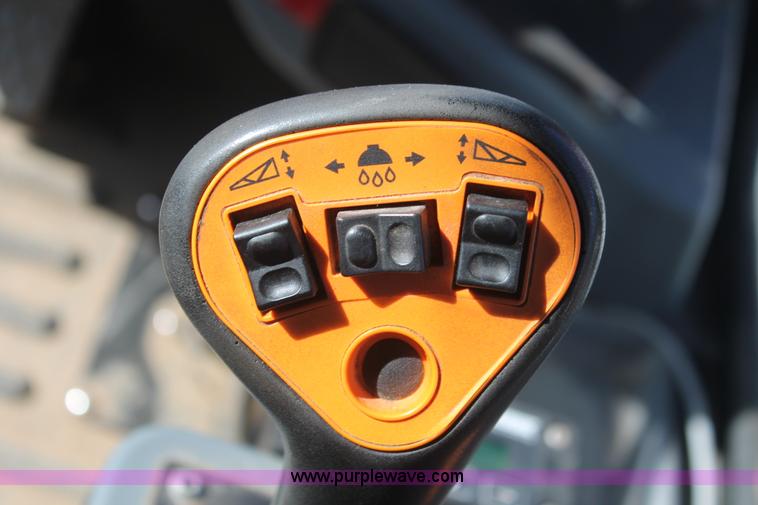 image for item I7851 2005 Case IH SPX3310 Patriot self-propelled sprayer