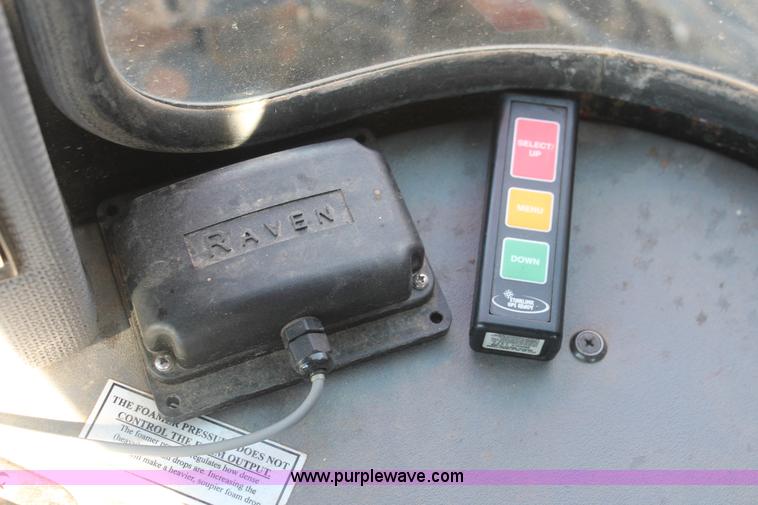 image for item I7851 2005 Case IH SPX3310 Patriot self-propelled sprayer