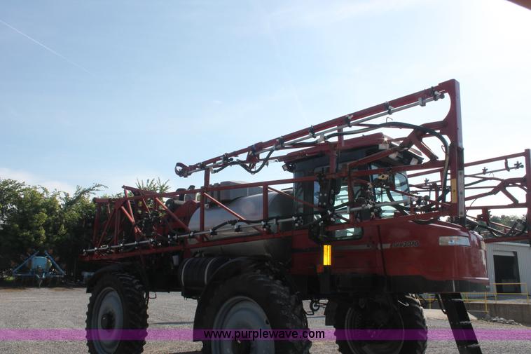 image for item I7851 2005 Case IH SPX3310 Patriot self-propelled sprayer