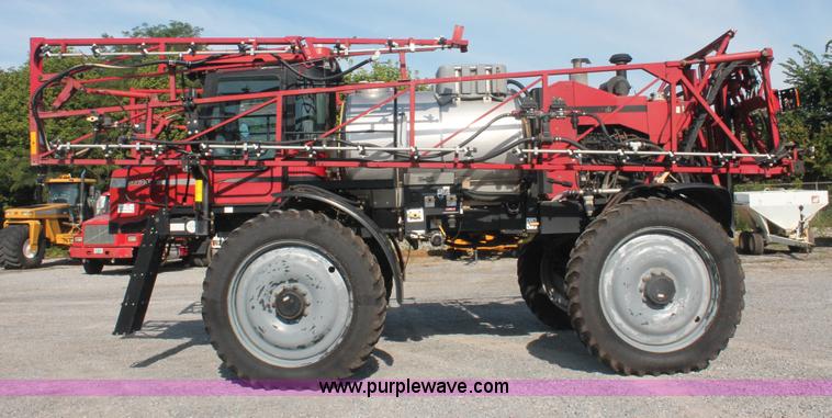 image for item I7851 2005 Case IH SPX3310 Patriot self-propelled sprayer