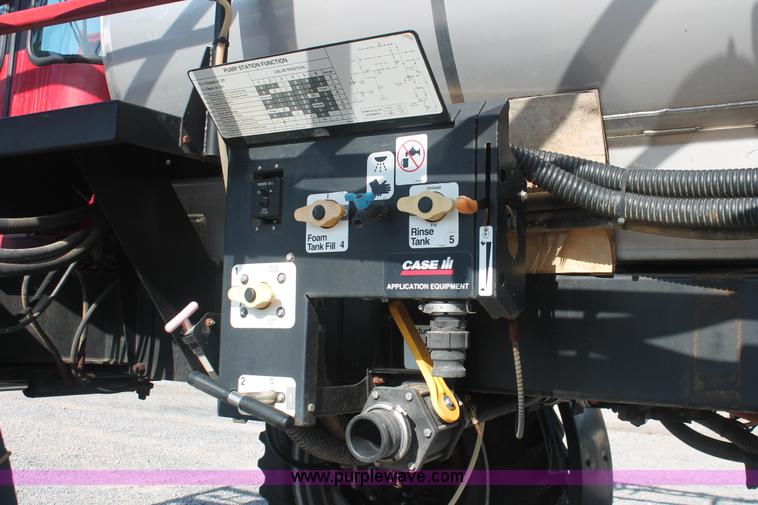 image for item I7851 2005 Case IH SPX3310 Patriot self-propelled sprayer