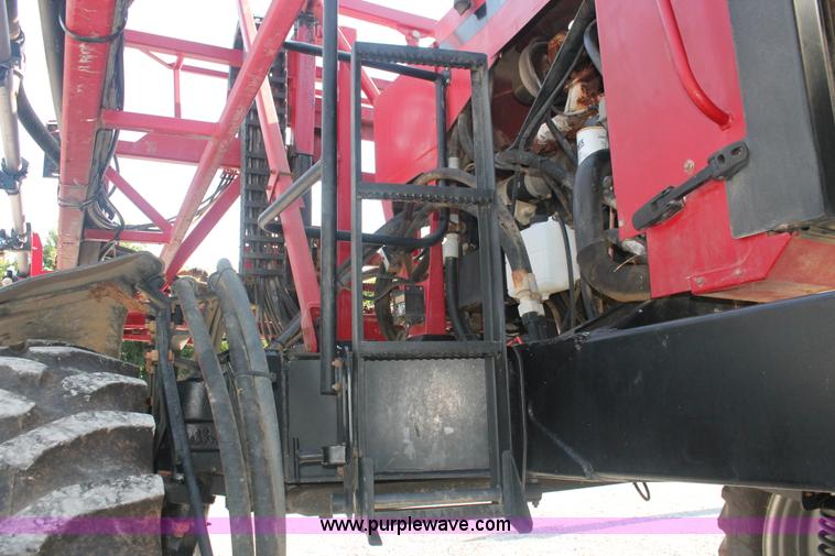 image for item I7851 2005 Case IH SPX3310 Patriot self-propelled sprayer