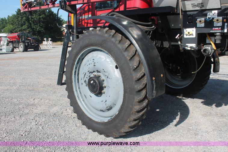 image for item I7851 2005 Case IH SPX3310 Patriot self-propelled sprayer