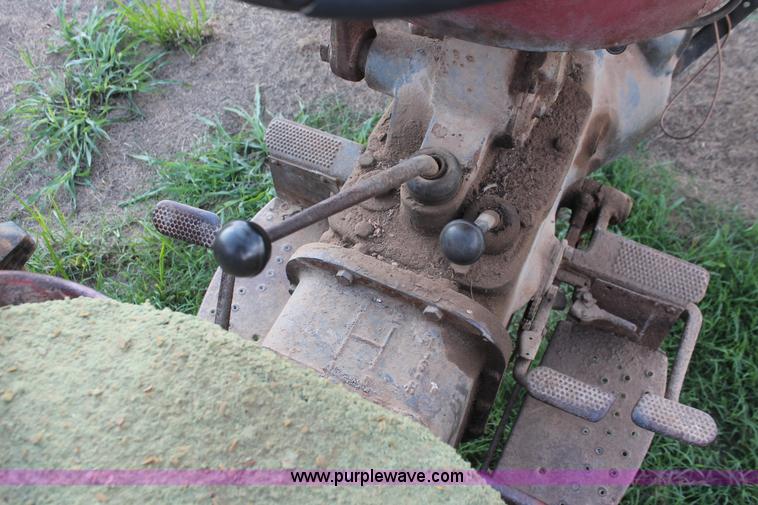 image for item I7855 Massey-Ferguson 65 tractor