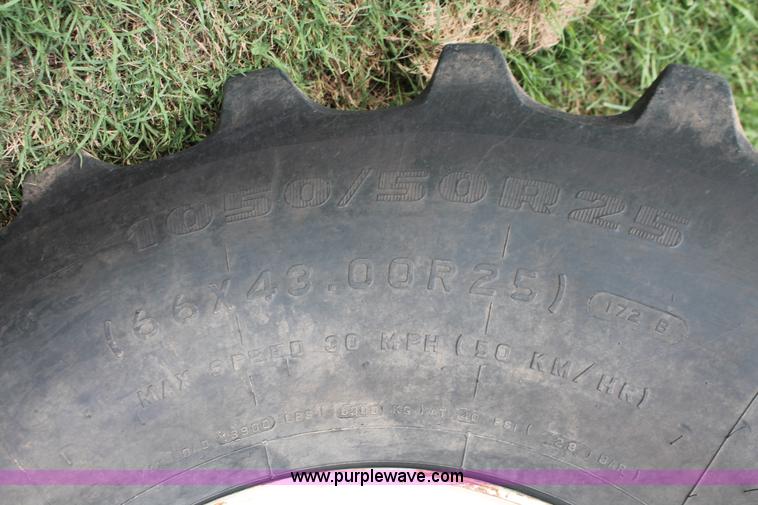 image for item I7856 1998 Ag-Chem TerraGator 8103 cab and chassis