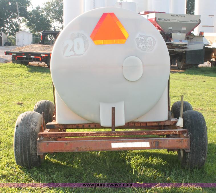 image for item I7857 1,000 gallon liquid nurse trailer
