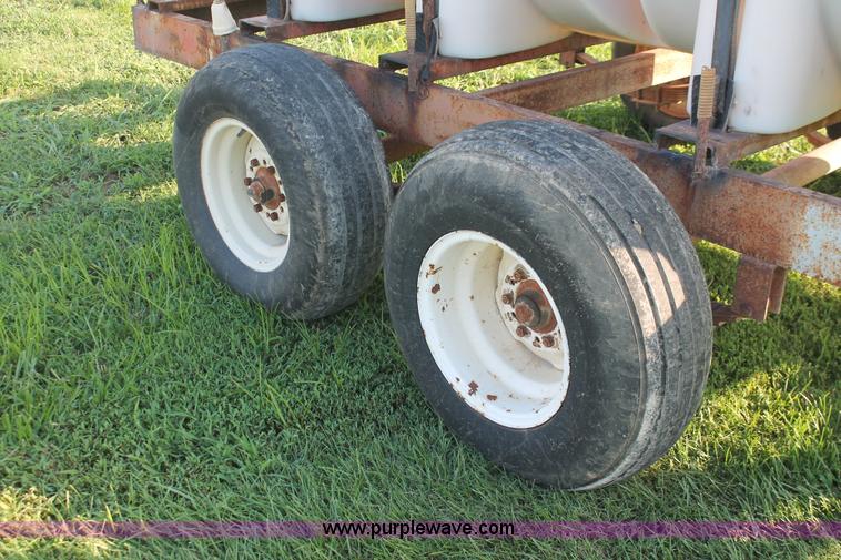 image for item I7857 1,000 gallon liquid nurse trailer