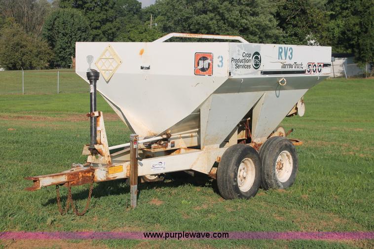 image for item I7858 Willmar Narrow Track 500 dry spreader