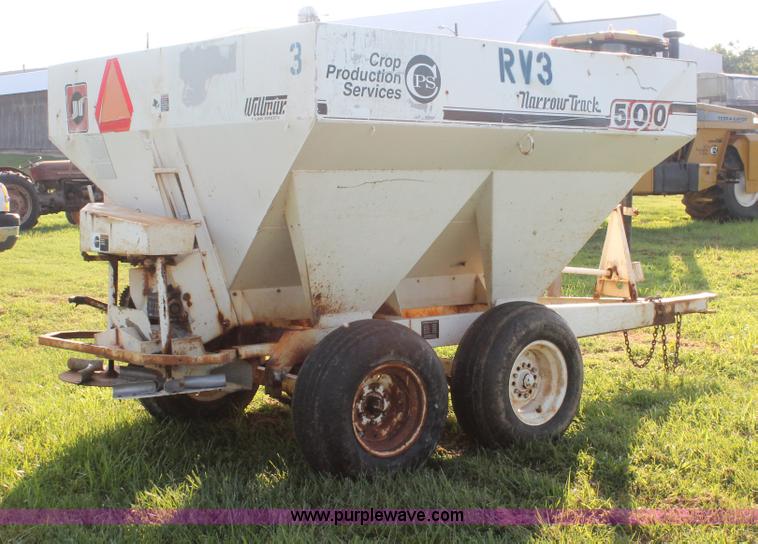 image for item I7858 Willmar Narrow Track 500 dry spreader