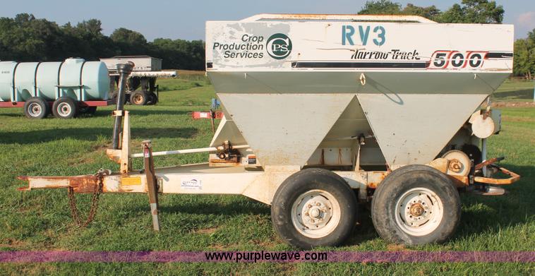image for item I7858 Willmar Narrow Track 500 dry spreader