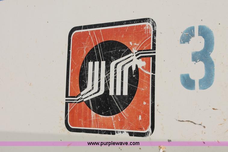 image for item I7858 Willmar Narrow Track 500 dry spreader