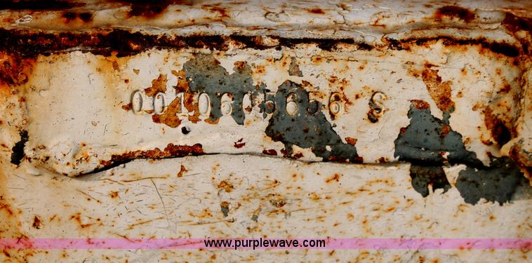 image for item I7858 Willmar Narrow Track 500 dry spreader