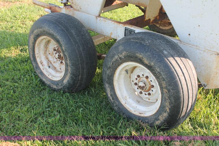 image for item I7859 Willmar 500 dry spreader