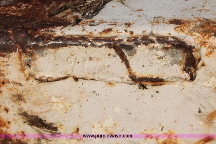 image for item I7859 Willmar 500 dry spreader