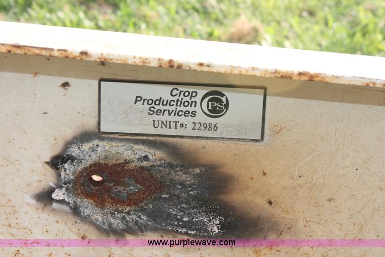 image for item I7859 Willmar 500 dry spreader