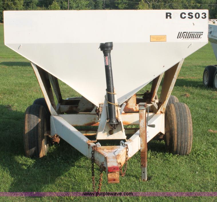 image for item I7860 Willmar 500 dry spreader