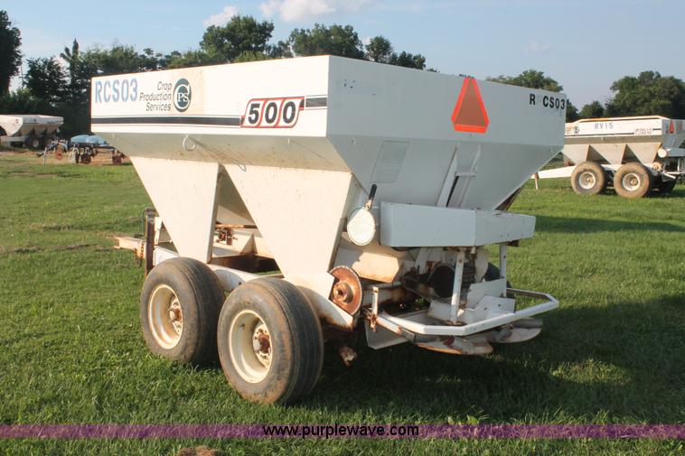 image for item I7860 Willmar 500 dry spreader