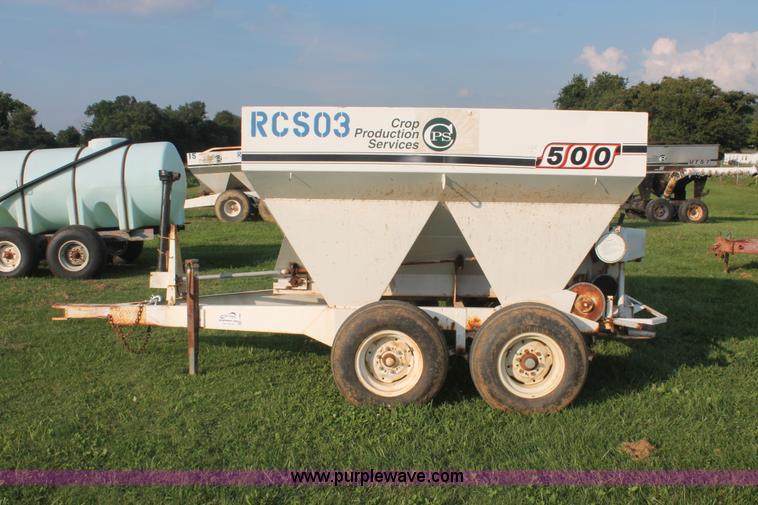image for item I7860 Willmar 500 dry spreader