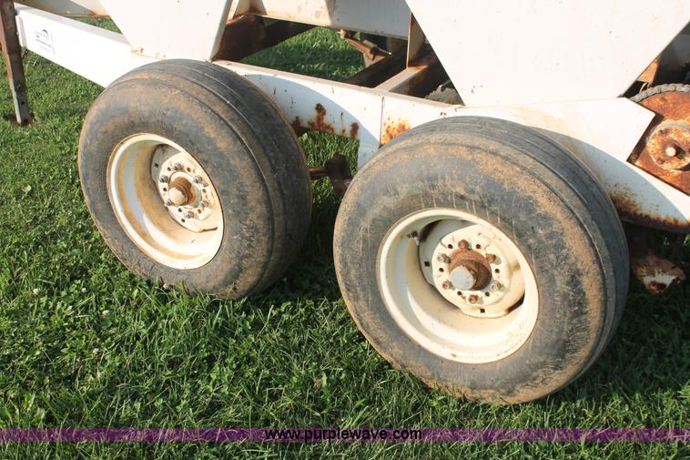 image for item I7860 Willmar 500 dry spreader